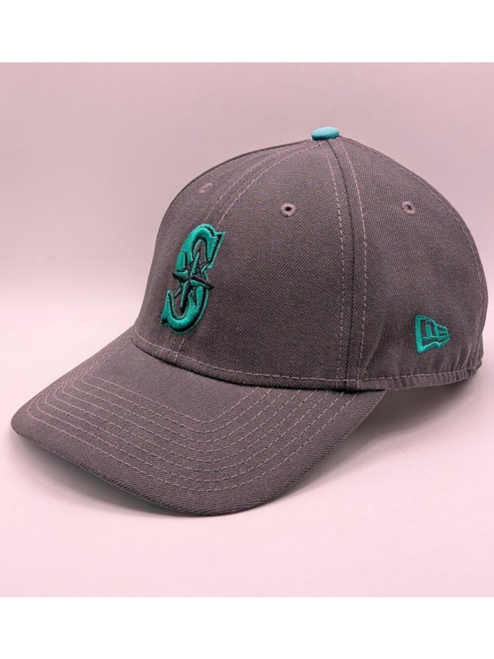 Seattle Mariners New Era 9FORTY Adjustable Strap Back Hat Structured Cap Gray